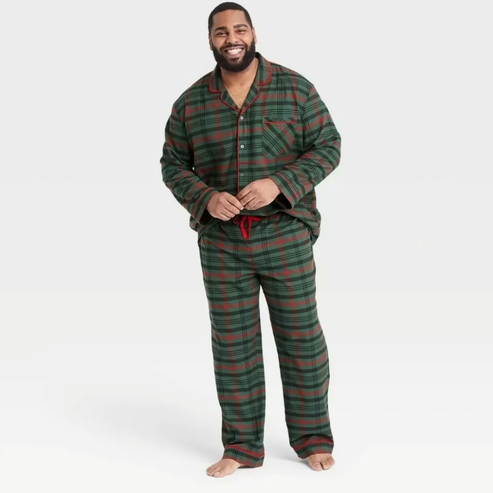 New! Hearth & Hand Red & Green Plaid Holiday Pajama 2PC Set